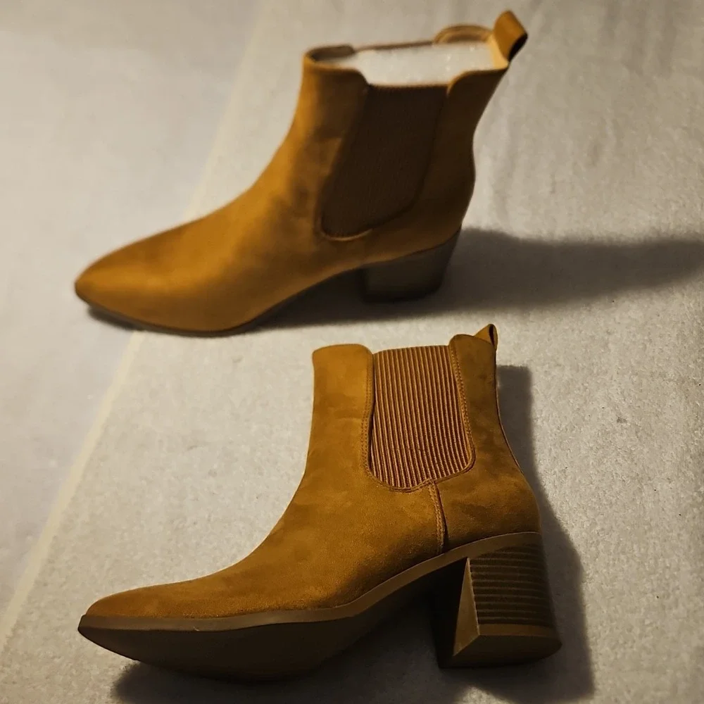 J.Adams Shoes Andi Tan Suede Chelsea Ankle Boot Pull On Pointed Toe Women 10